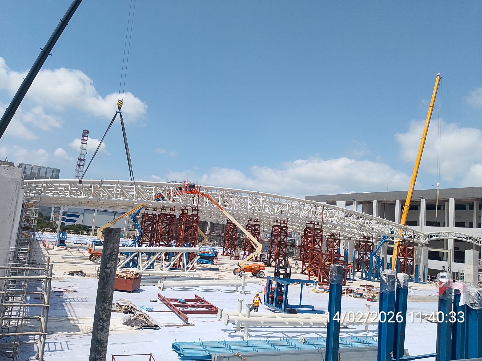 Another view of the SIEMENS steel structure